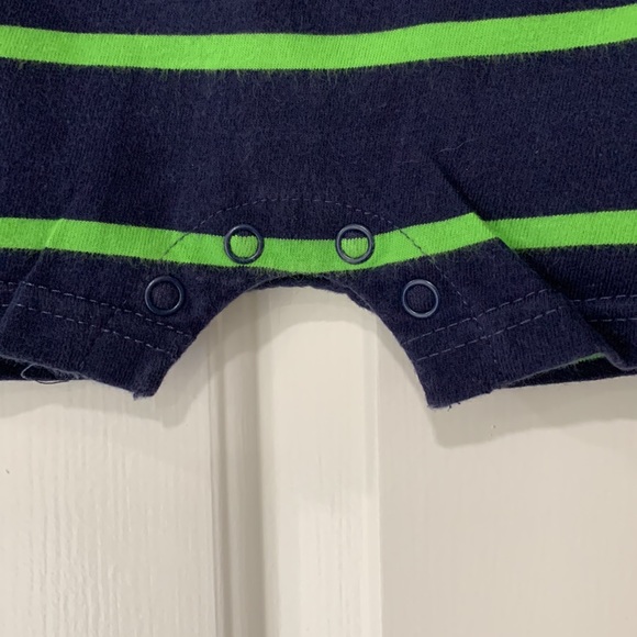 Great Condition Carter’s Onesie - Picture 5 of 6